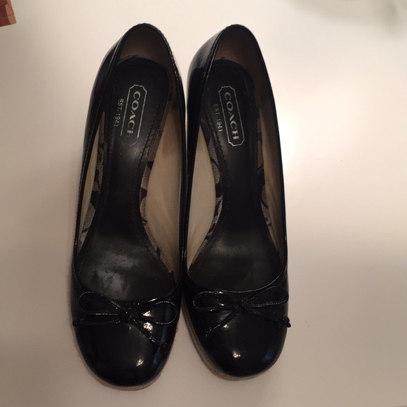 Shoes - Picture 2 of 3